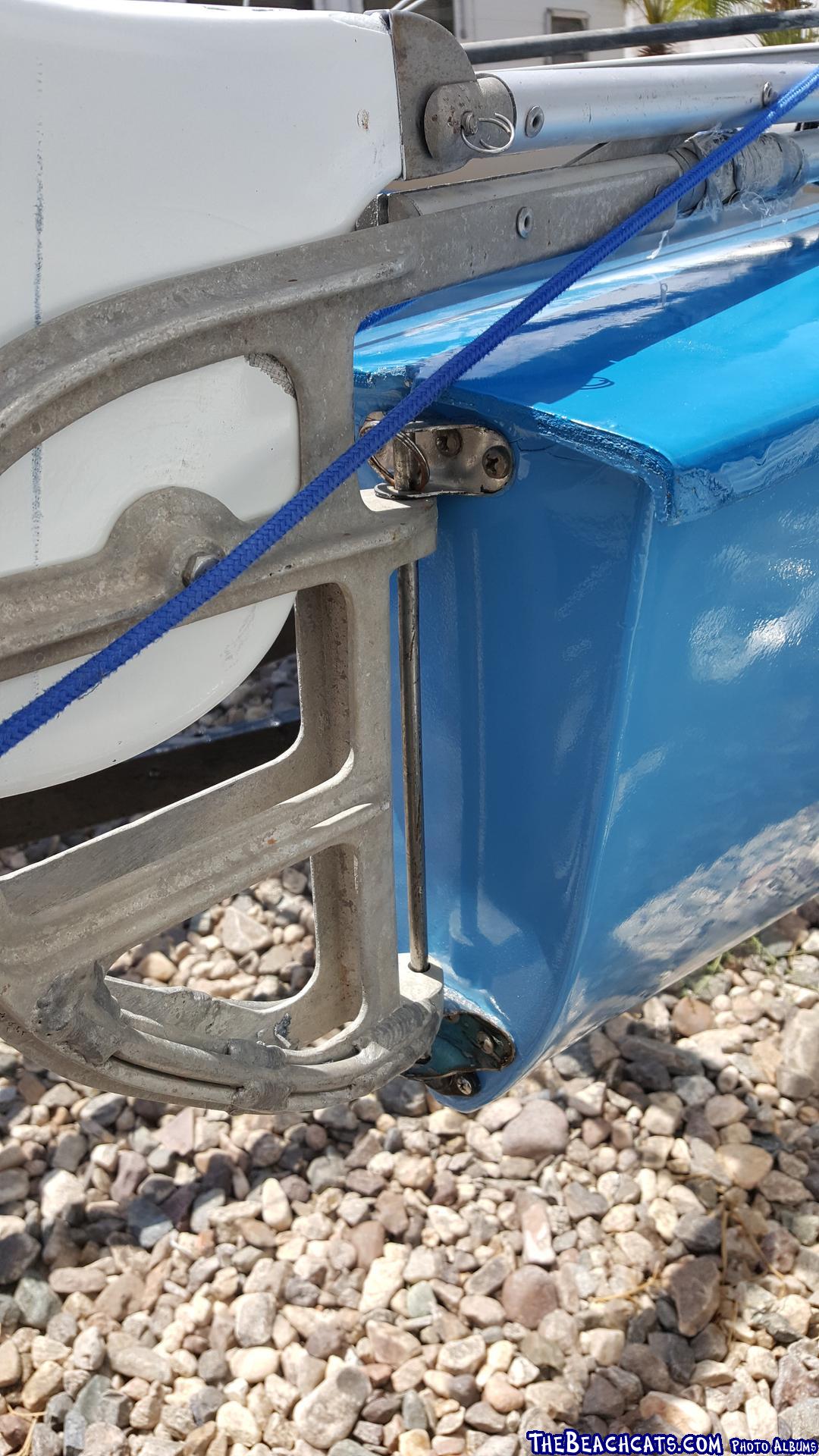rudder mounted outside of brackets