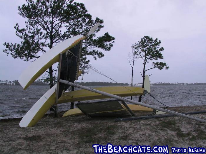 Hobie gives a helping hand. No damage to the hulls of the Prindle or Hobie amazingly. The mast are a different story