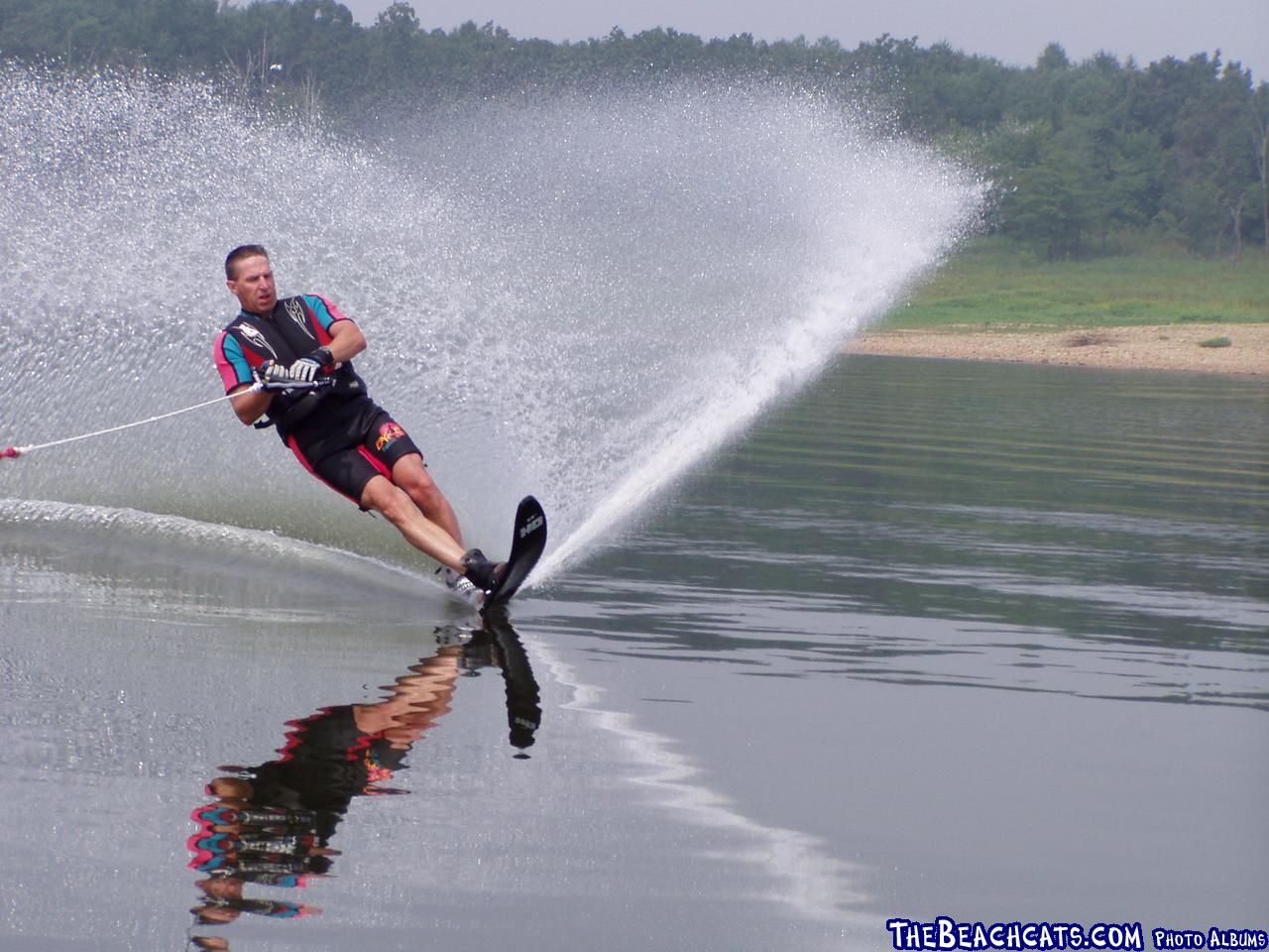 Nobody ever takes pictures of me sailing!
