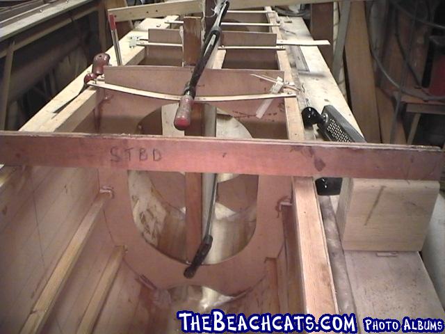pic037-Make sure the centre case in perp to the keel and then fix it in place.