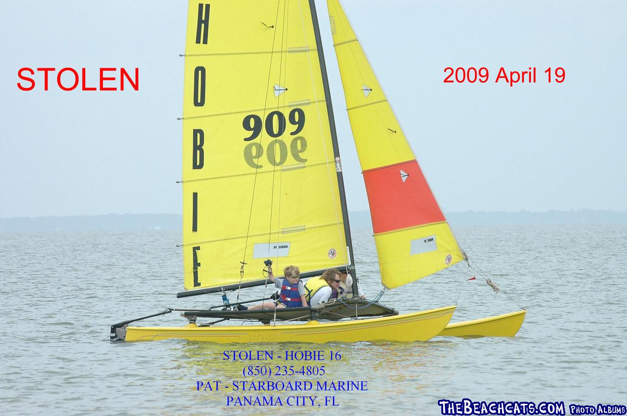 Hobie 16 with sail number 909