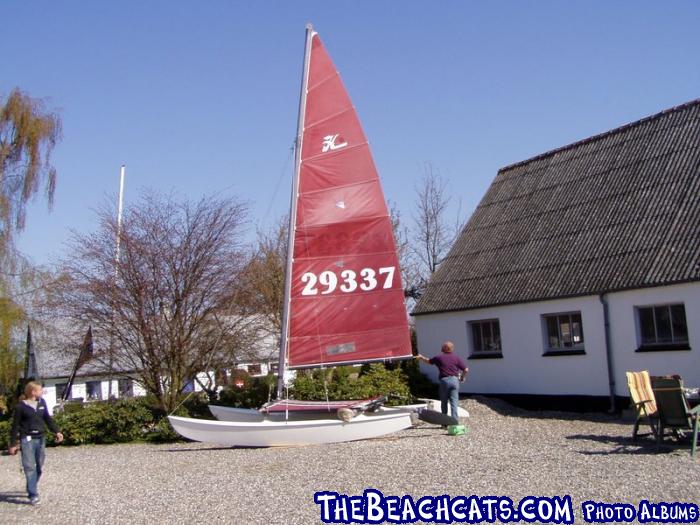 Our other H16, with red sails.